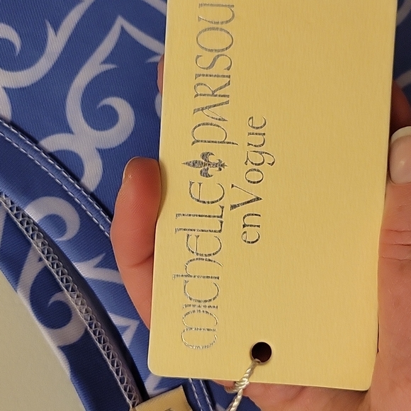 NWT Michelle Parisou top. ❤️ ♥️ 😍 Medium - Picture 4 of 8